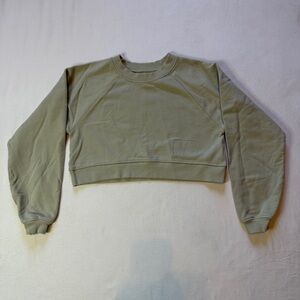 Daily Drills Cropped‎ Sweatshirt Pale Green Women's Small?